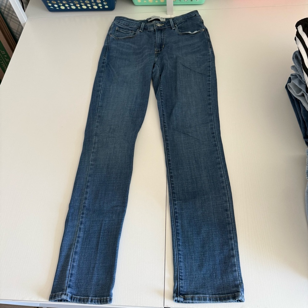 Levi's Women's Straight Leg Blue Jeans
